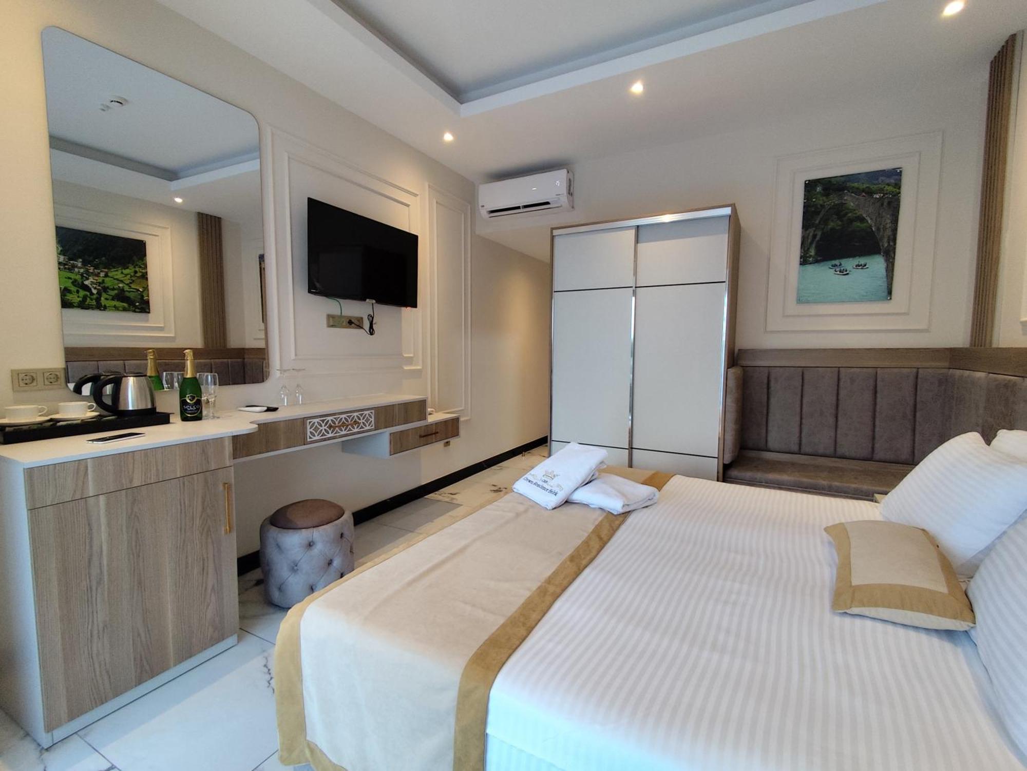 Crown Health & Hotel Belek